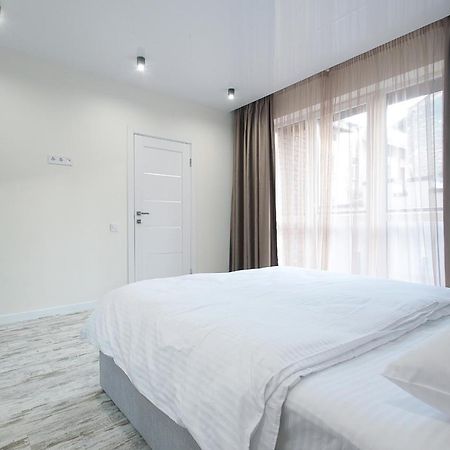 Luxury Nest Lviv Center Apartment Exterior photo