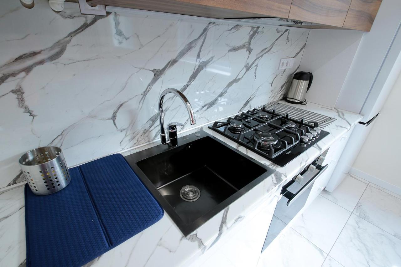 Luxury Nest Lviv Center Apartment Exterior photo